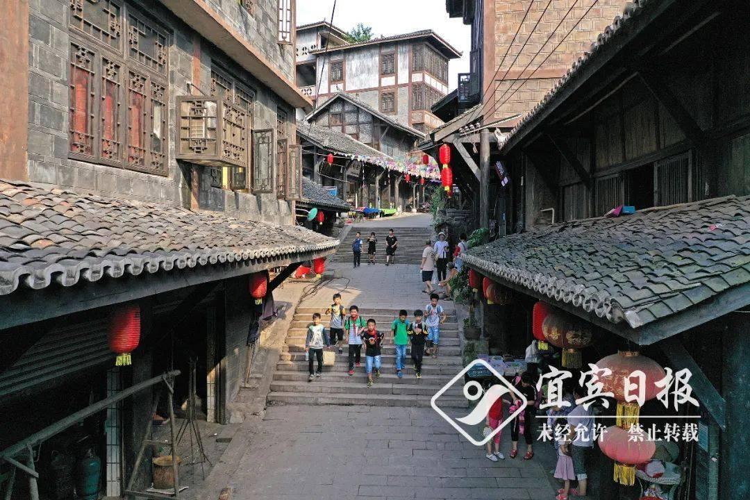 数百亿元资金借助ETF入市 多只宽基ETF成交额创历史新高